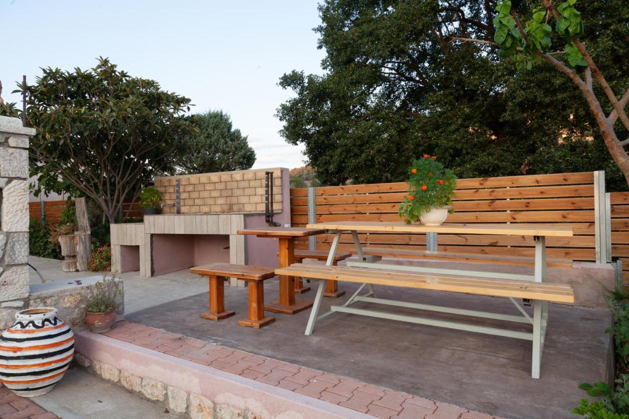 Tsoutsis Apartments Marantochori Exterior foto