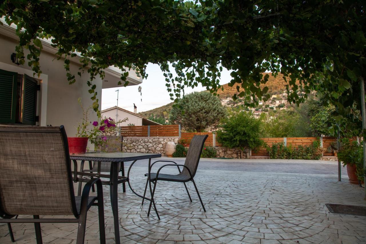 Tsoutsis Apartments Marantochori Exterior foto
