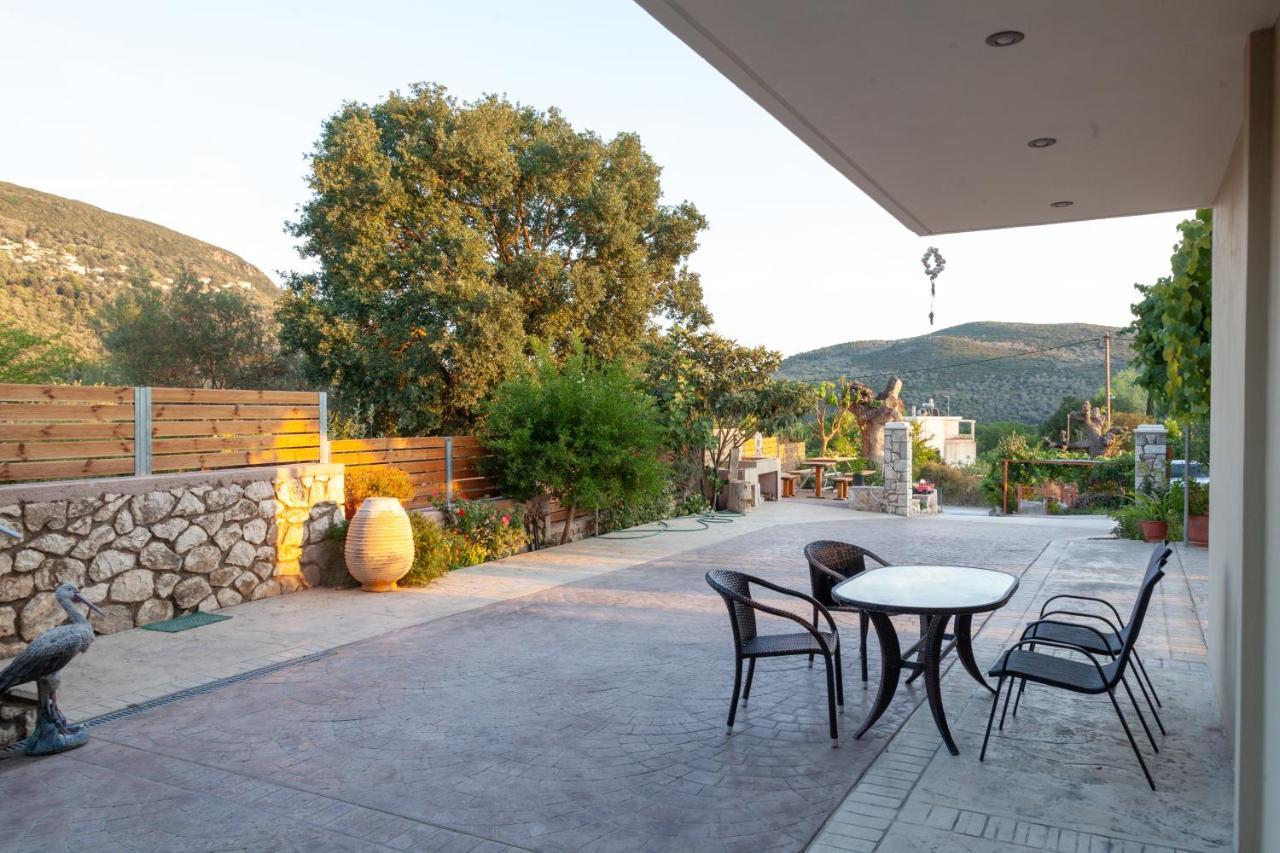 Tsoutsis Apartments Marantochori Exterior foto