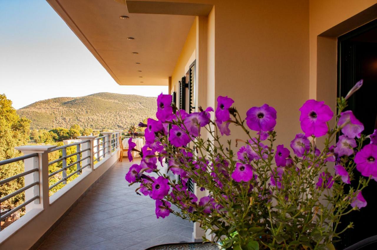 Tsoutsis Apartments Marantochori Exterior foto