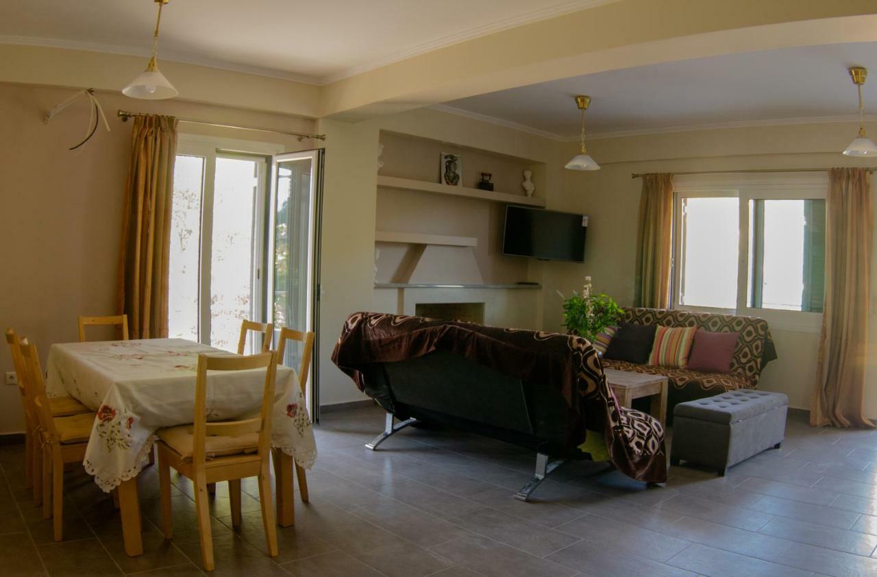 Tsoutsis Apartments Marantochori Exterior foto
