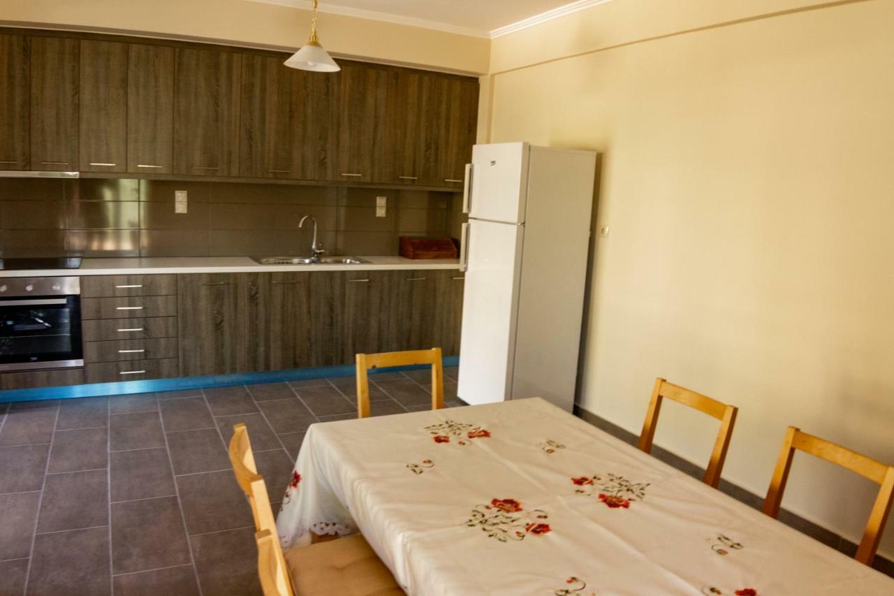 Tsoutsis Apartments Marantochori Exterior foto